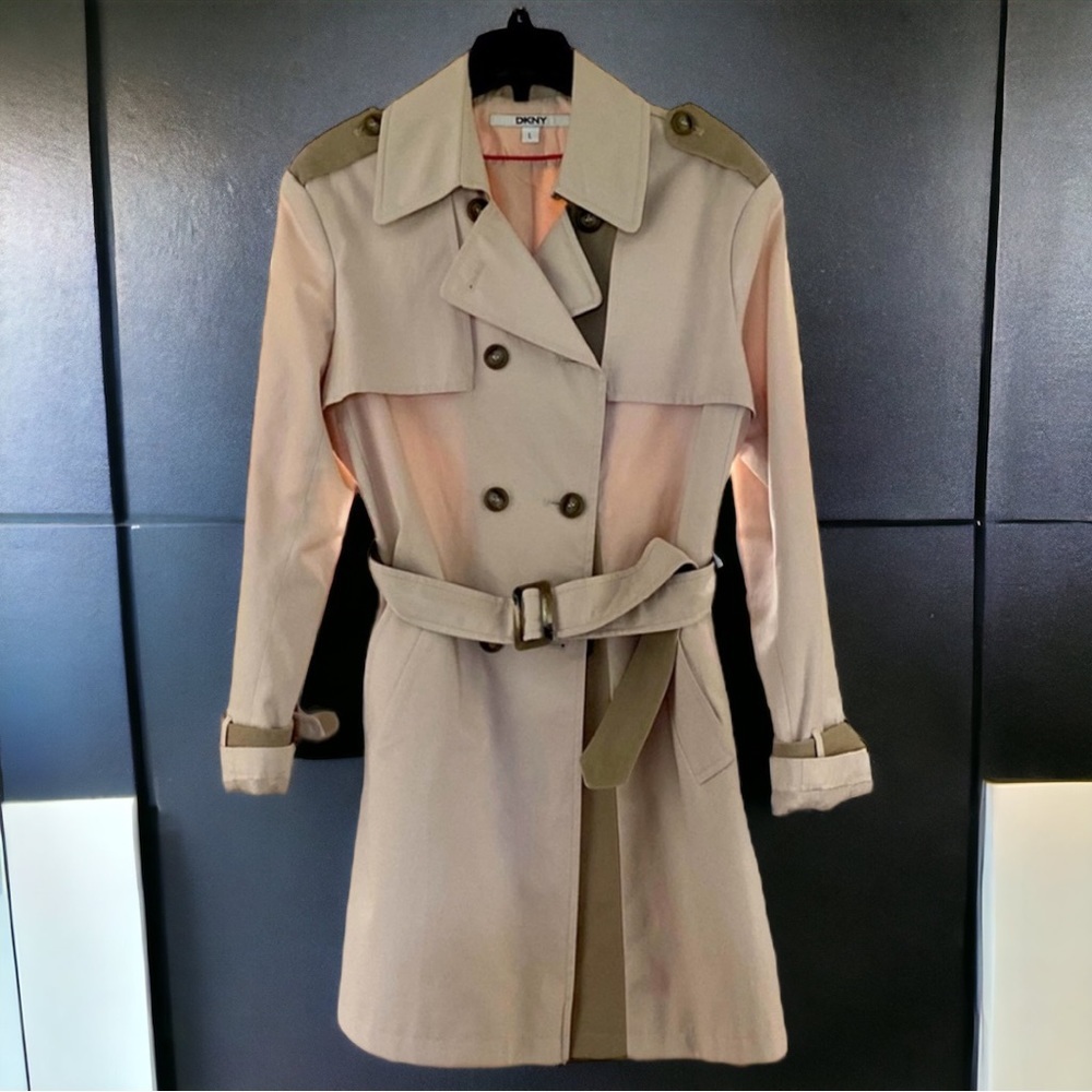 DKNY Classic Beige Double Breasted Belted Trench Coat Size Small